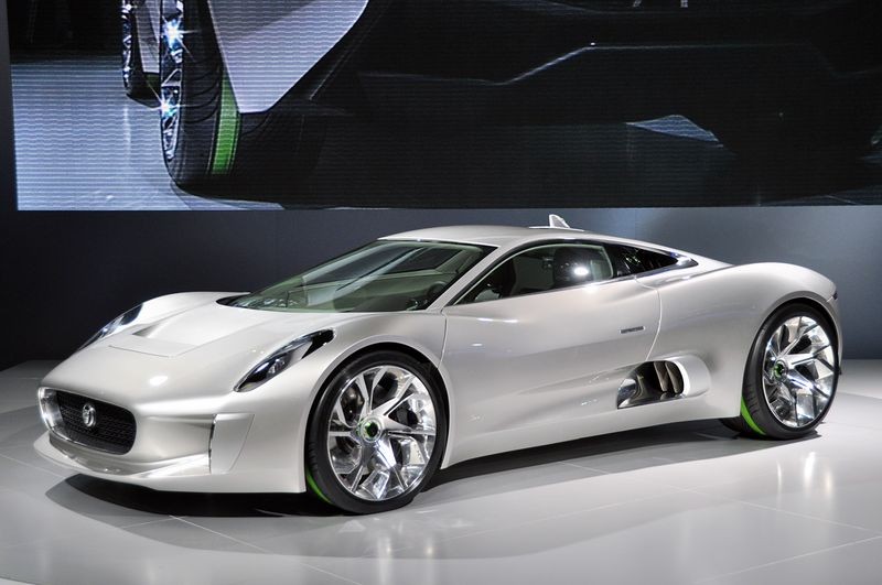 Jaguar C-X75 (17 фото)