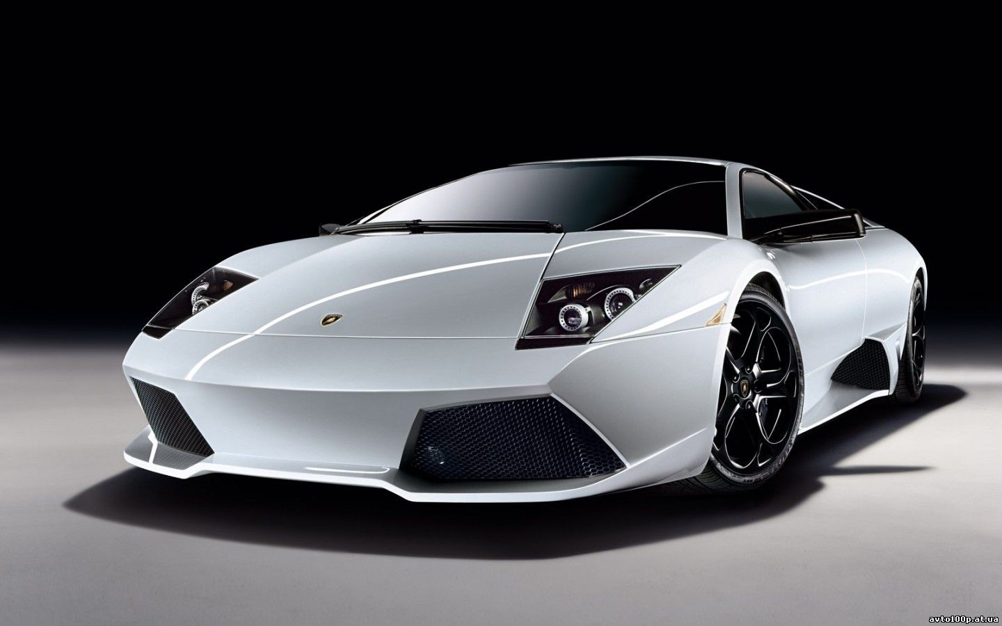 Бразильский суперкар послал "черную метку" Lamborghini и Ferrari