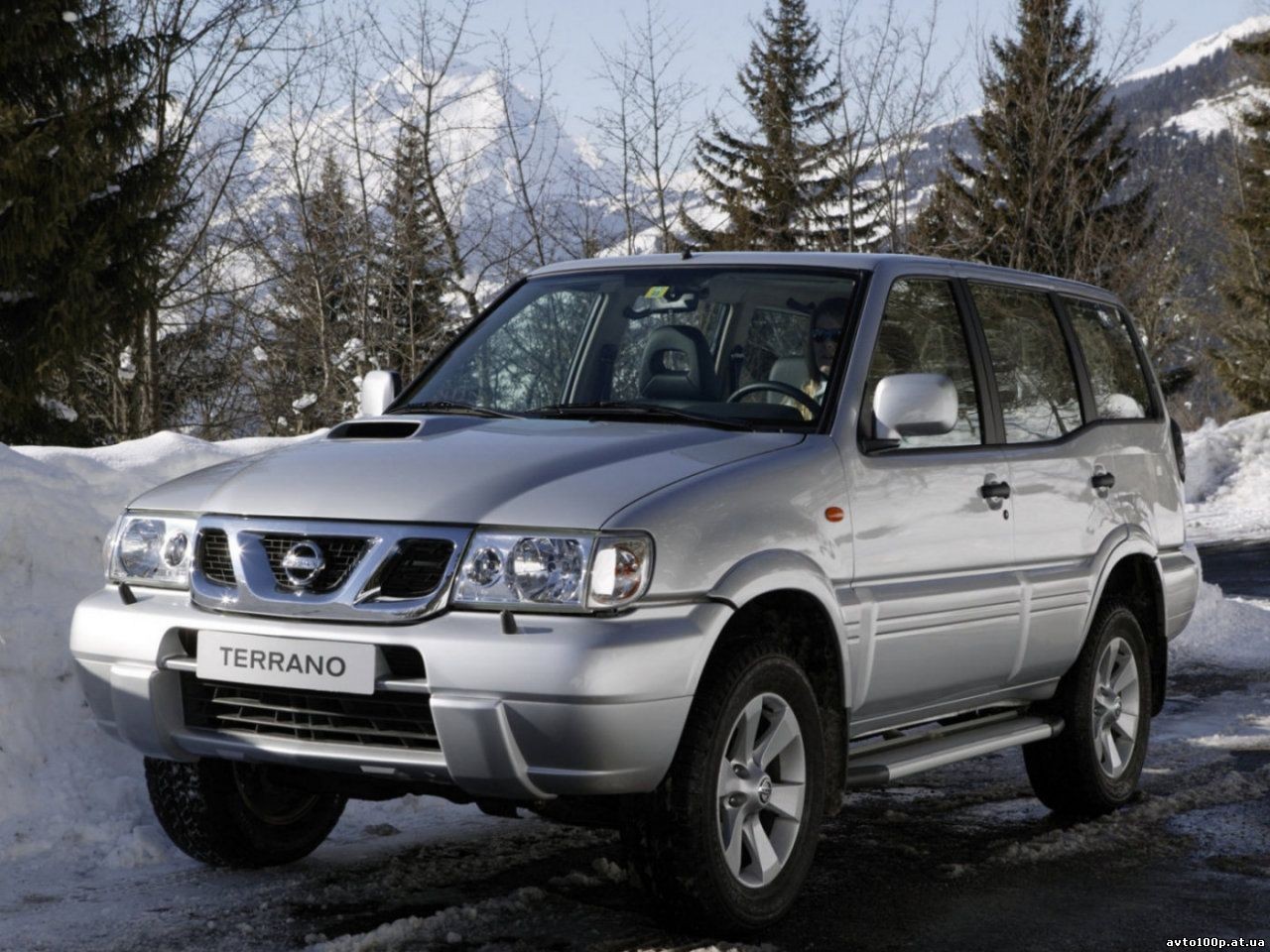 NISSAN Terrano II