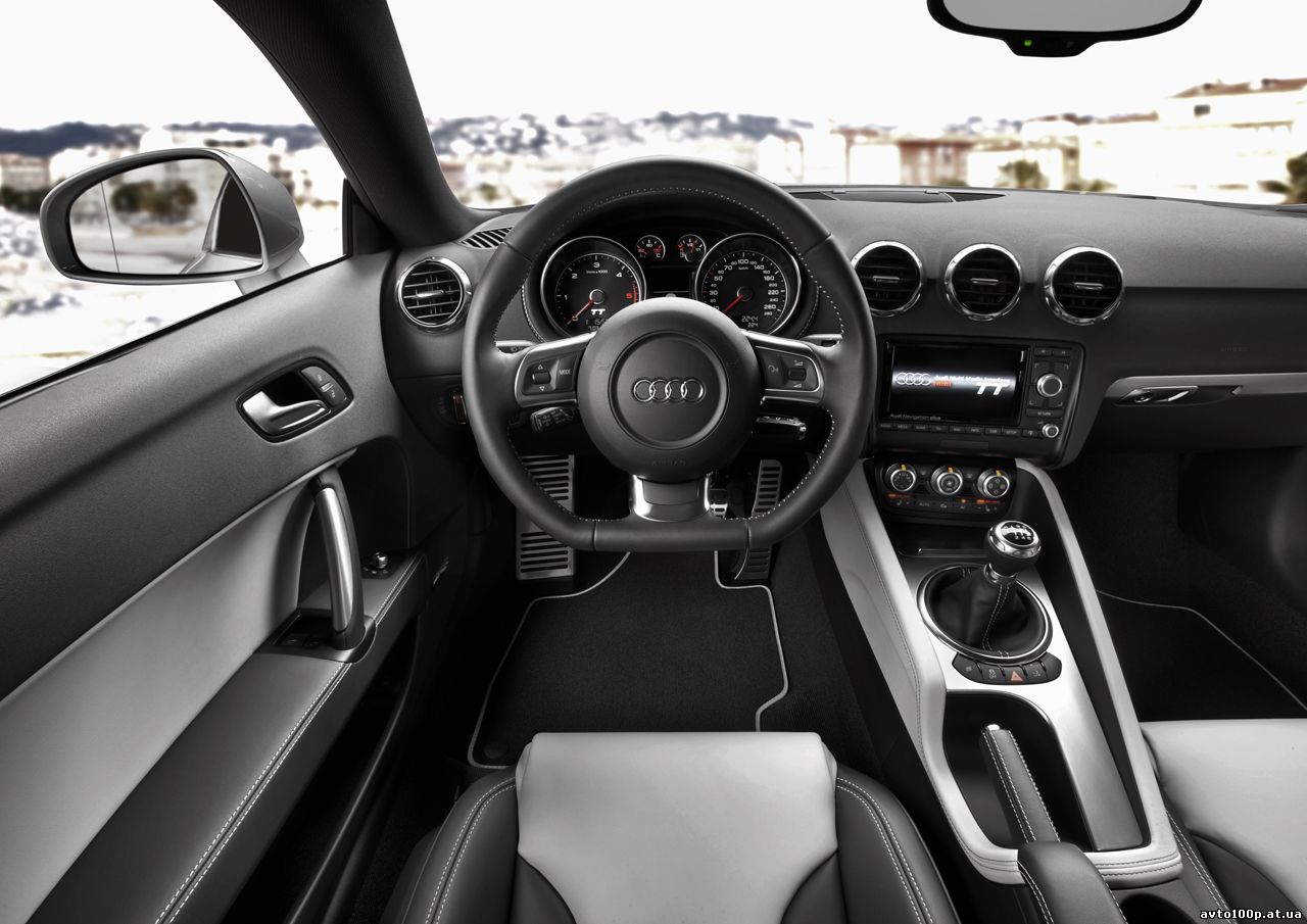 AUDI TT